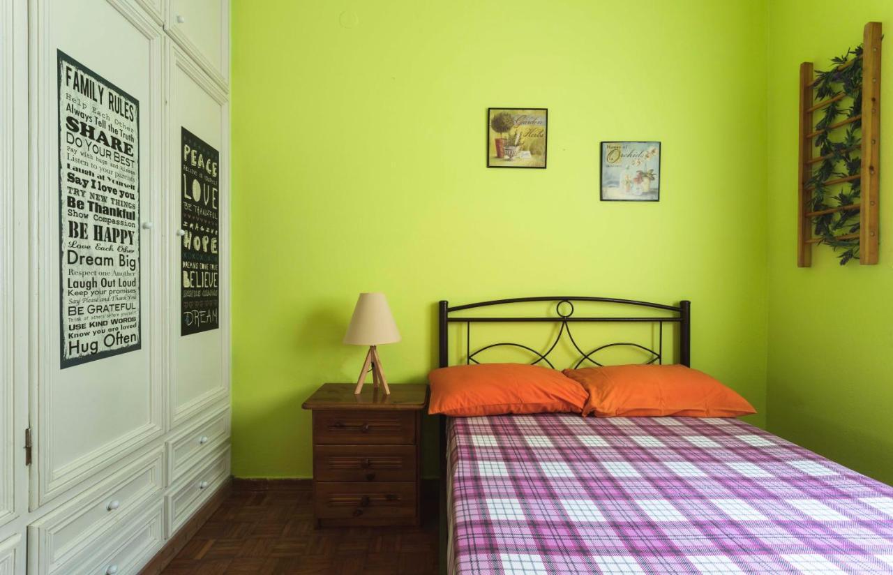 Lovely Small Apartment At Heraklion Center Exteriör bild